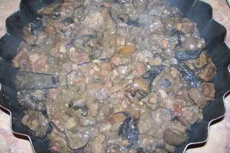 Английский пирог с говядиной, почками и грибами ("english steak &amp; kidney pie").: шаг 12