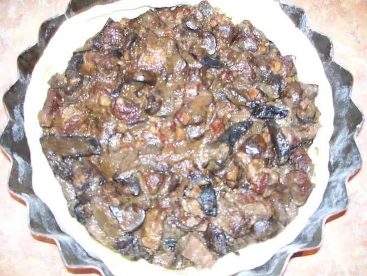 Английский пирог с говядиной, почками и грибами ("english steak &amp; kidney pie").: шаг 17