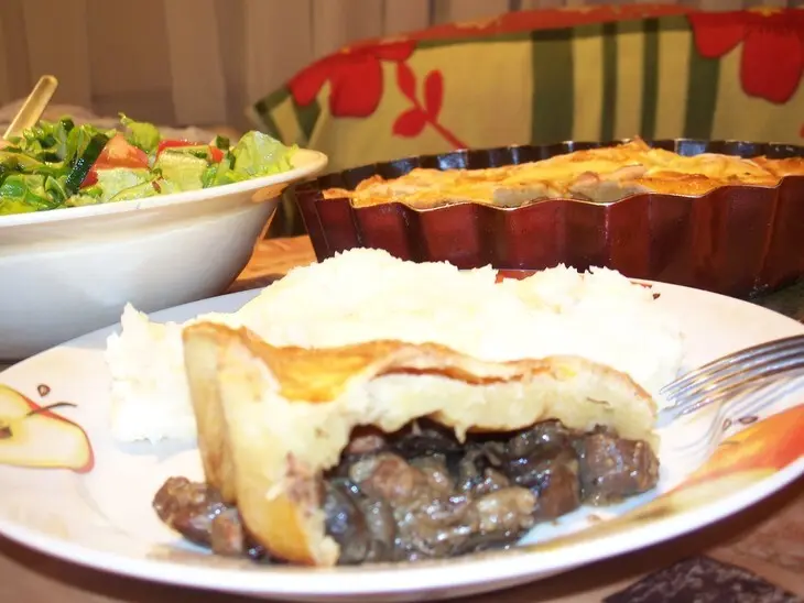 Английский пирог с говядиной, почками и грибами ("english steak &amp; kidney pie").: шаг 20
