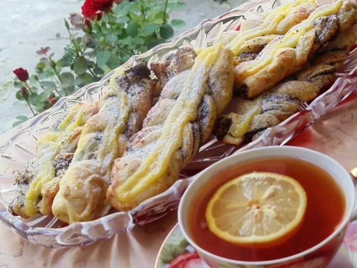 Плетенные булочки с маком и заварным кремом: шаг 9