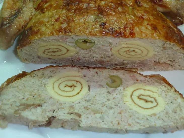 Курица фаршированная как основное блюдо или как праздничная холодная закуска: шаг 18