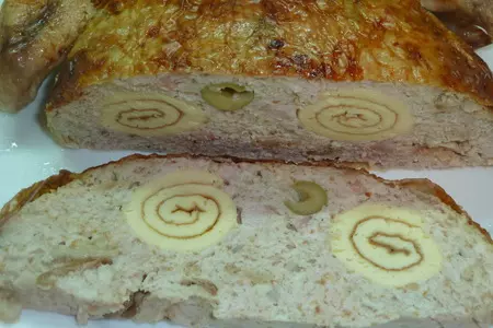 Курица фаршированная как основное блюдо или как праздничная холодная закуска: шаг 18