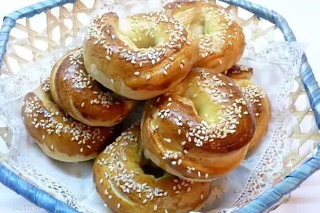 Хотела симит, получила булочки с кунжутной обсыпкой, медово - ароматные: шаг 7