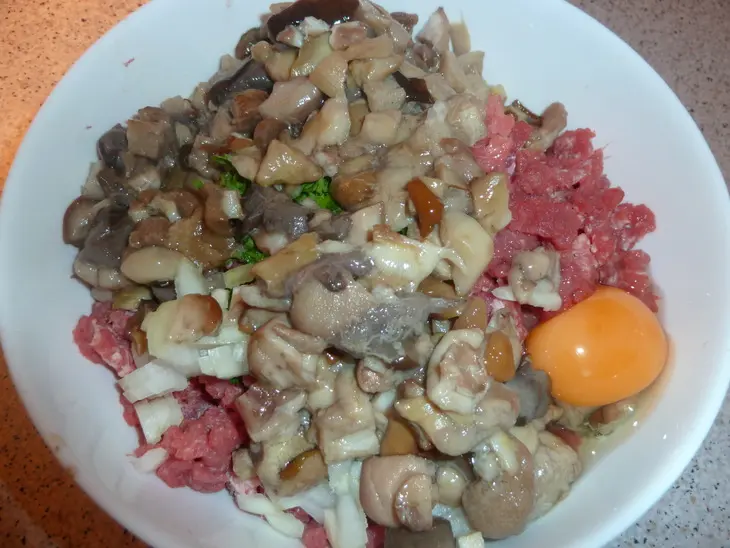 Тефтели мясные с грибами в ореховом соусе ( два в одном ): шаг 4