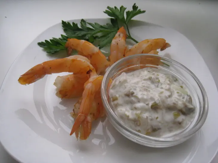 Креветки гриль и сацики с каперсами: шаг 9