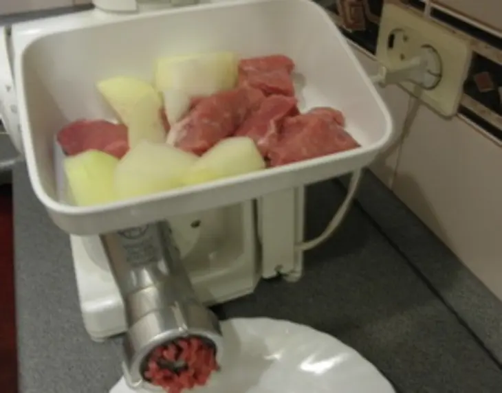 Инжир, фаршированный мясом, сухофруктами и орехами.: шаг 2