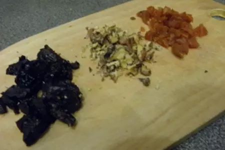 Инжир, фаршированный мясом, сухофруктами и орехами.: шаг 4
