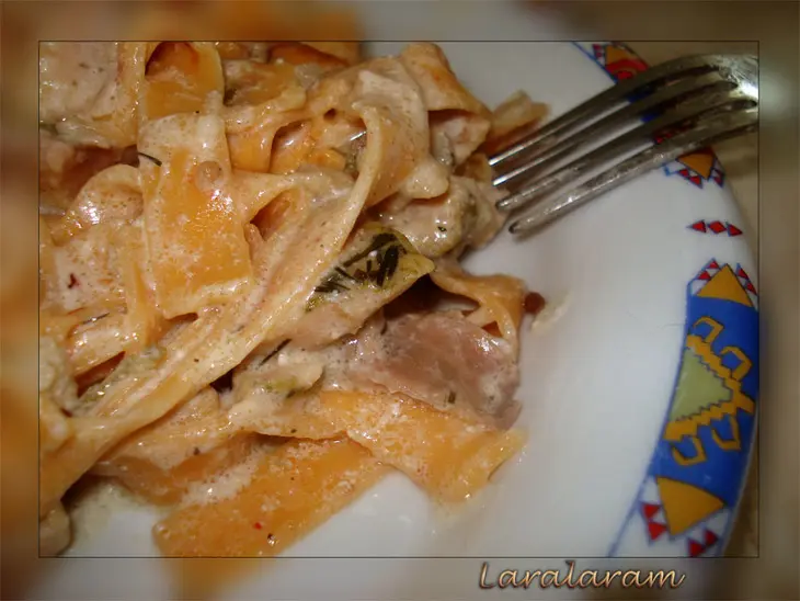 Паста + соус с рыбой, вермутом и сливками: шаг 11