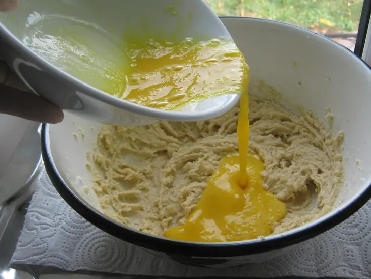 Торт-пирог с шоколадом и кокосом (coconut rough cake).: шаг 2