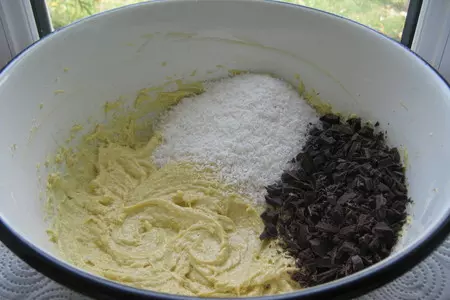 Торт-пирог с шоколадом и кокосом (coconut rough cake).: шаг 3