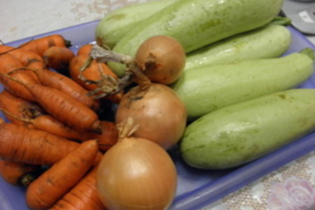 Салат из  кабачков и моркови в прок.: шаг 1