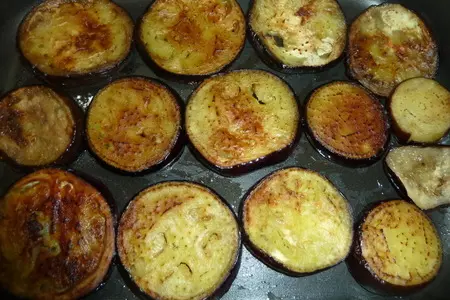 Салат из баклажанов и печеного перца с соусом "наршараб", невероятно вкусный: шаг 3