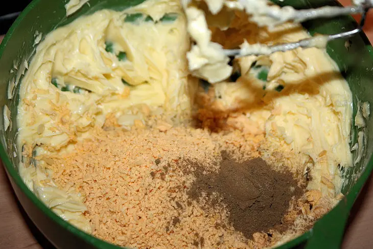 Банановый торт с карамельным баварским муссом для самой лучшей: шаг 2