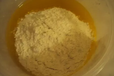 Пирожные  с черной смородиной и белым шоколадом: шаг 2