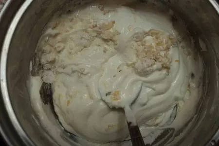 Пирог с яблоками и черной смородиной: шаг 2