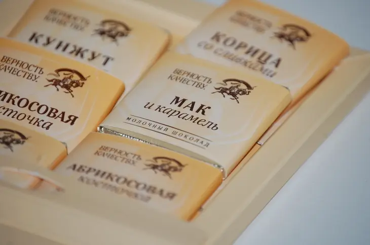 Вишнёвый блинный рулет: шаг 3