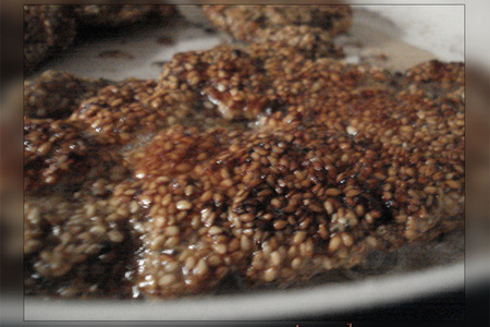 Говяжья печень в двойной панировке "кунжутный панцирь" - с рисом и овощами: шаг 8