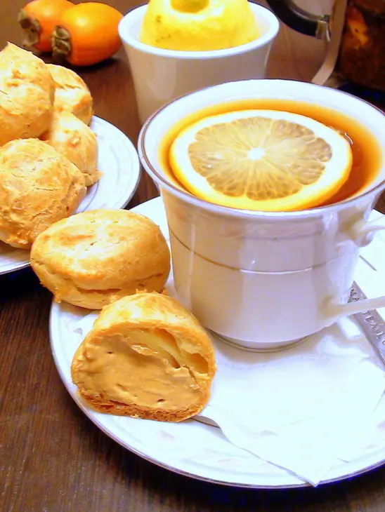 Эклерчики, заполненные масляным кремом, с варёной сгущёнкой для ларисы l@r@4ka..: шаг 1