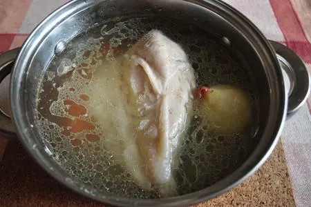 Суп с курицей,белой фасолью и помидорами"черри": шаг 2