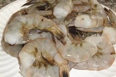 Паста пенне с сыром,креветками и гребешками: шаг 2