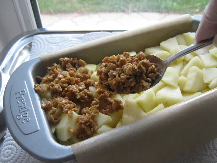 Яблочный кекс с хрустящей корочкой (apple crumble cake), для ирочки!: шаг 9