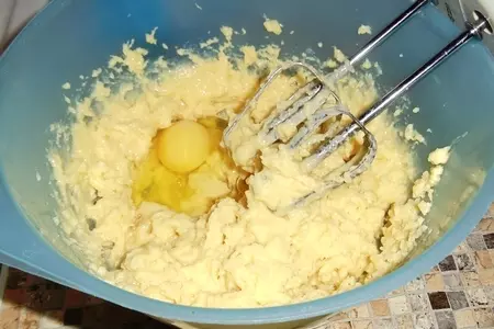 Заварной торт с сливочно-сырным кремом и безе: шаг 1