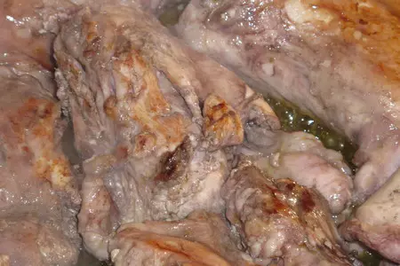 Кролик с куриной печенью и шампиньонами.: шаг 5