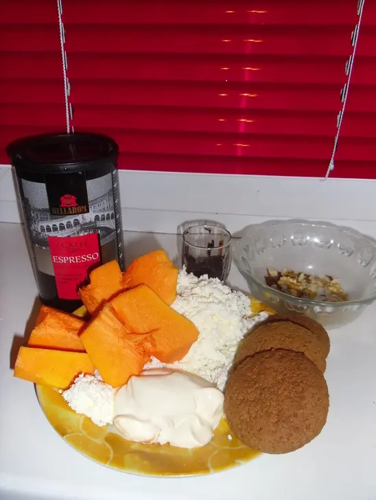 Творожно-тыквенный десерт со вкусом кофе " праздник привидений": шаг 1