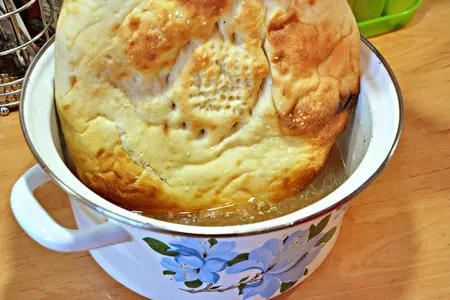 Запеченная лепешка с луково-куриной начинкой под сыром.: шаг 3