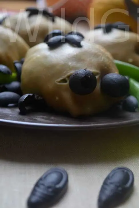 Вкусно-полезный осенний дуэт: пикантные паучки и сладкие тыковки: шаг 18