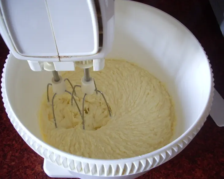 Кокосово-ананасовый тортик (italian cream cake): шаг 7