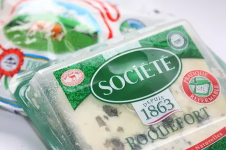 Кекс "юлиана" с говядиной, рокфором и чесночным соусом.: шаг 2