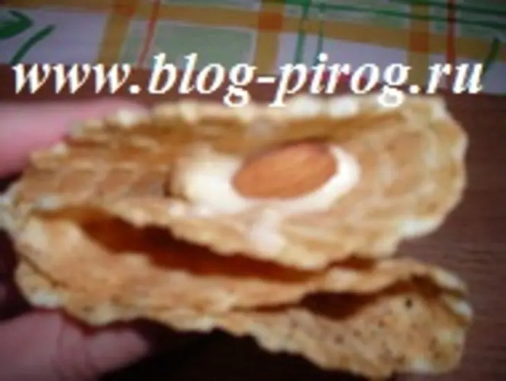 Вафельный десерт "рафаэло": шаг 1