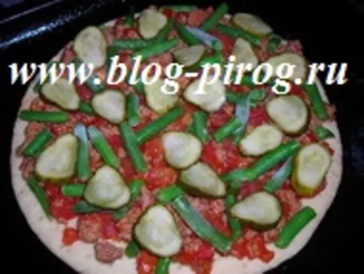 Пицца с зелёной фасолью и маринованым огурчиком: шаг 2