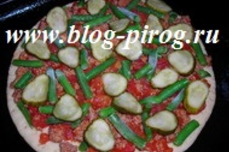 Пицца с зелёной фасолью и маринованым огурчиком: шаг 2