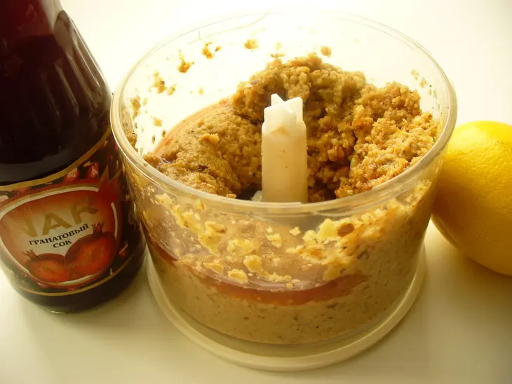 Острая овощная икра по-сирийски  muhammara (махаммара): шаг 4