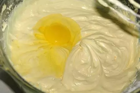 Торт "человек паук спешит спасать мир": шаг 7