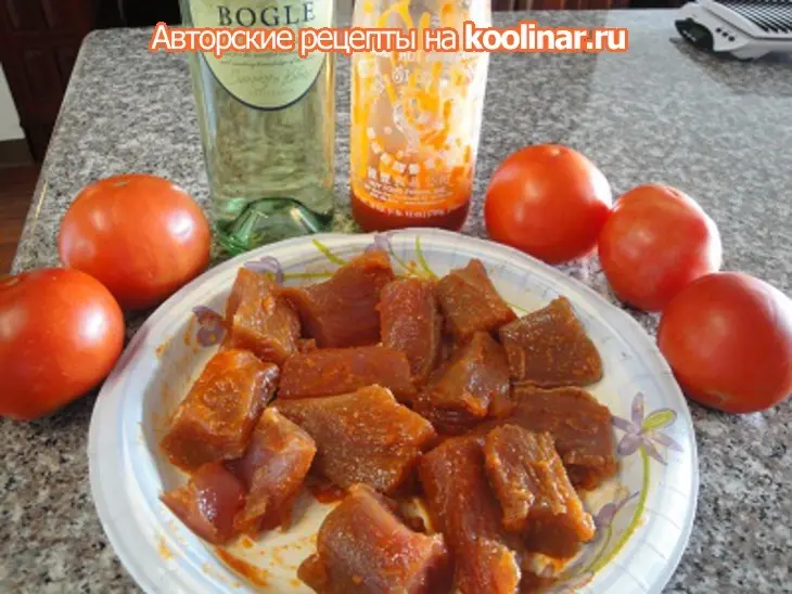 Тунец запечённый с помидорами и сыром: шаг 2