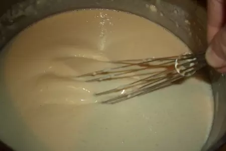 Дрожжевые блины на простокваше: шаг 4
