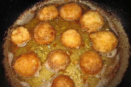 Шампиньоны с начинкой: шаг 2