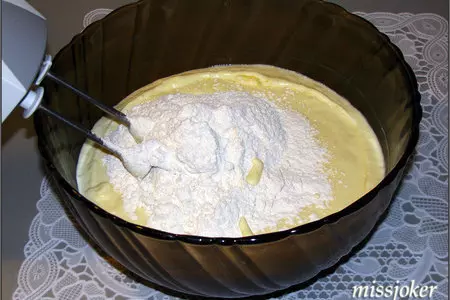 Мраморный творожно-шоколадный кекс: шаг 5