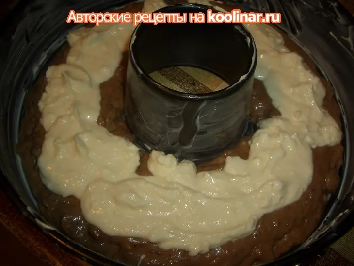 Шоколадный кекс с творожной прослойкой: шаг 6