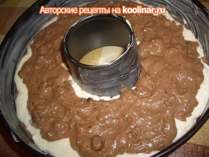 Шоколадный кекс с творожной прослойкой: шаг 7