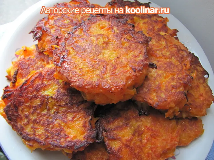 Морковные оладушки фаршированные яблочком (для всех и детей, которые не любят морковь): шаг 12