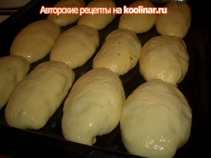 Пирожки с квашеной капустой и грибами: шаг 13