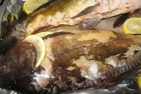 Карп, фаршированный орехами: шаг 3
