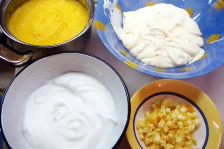 Запеканка с творожком, яблочком и нежным тыквенным суфле (дуэль).: шаг 2