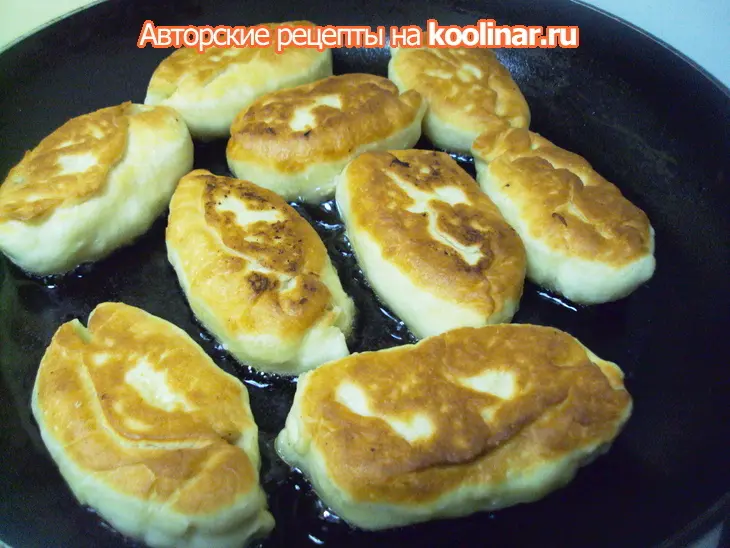 Пирожки с тунцом, рисом и яйцом.: шаг 8