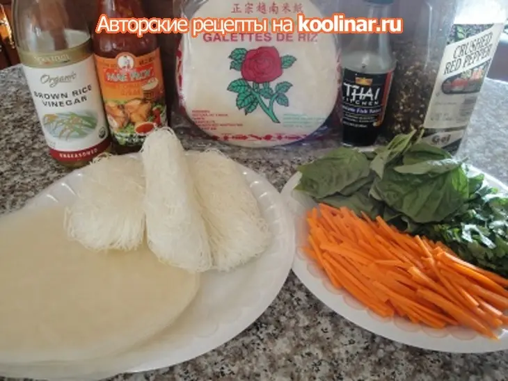 Свежие роллы с креветками по тайски: шаг 1