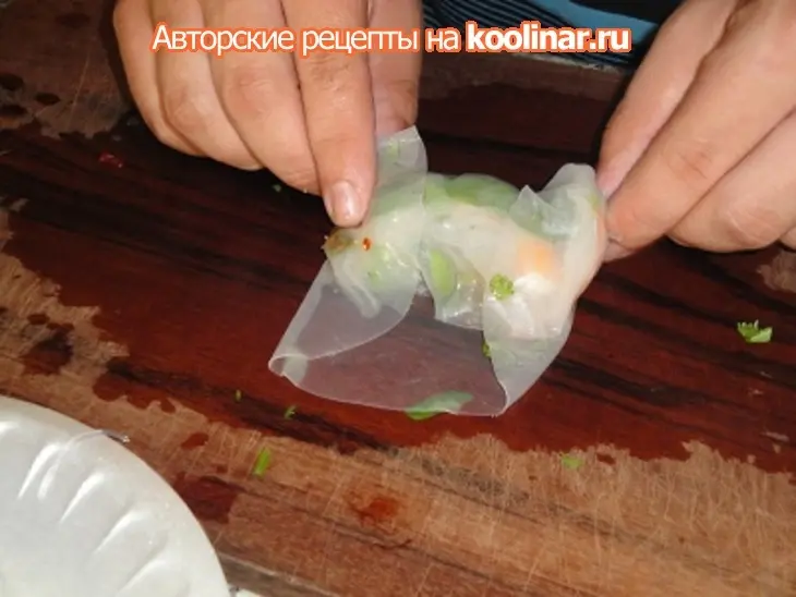 Свежие роллы с креветками по тайски: шаг 5